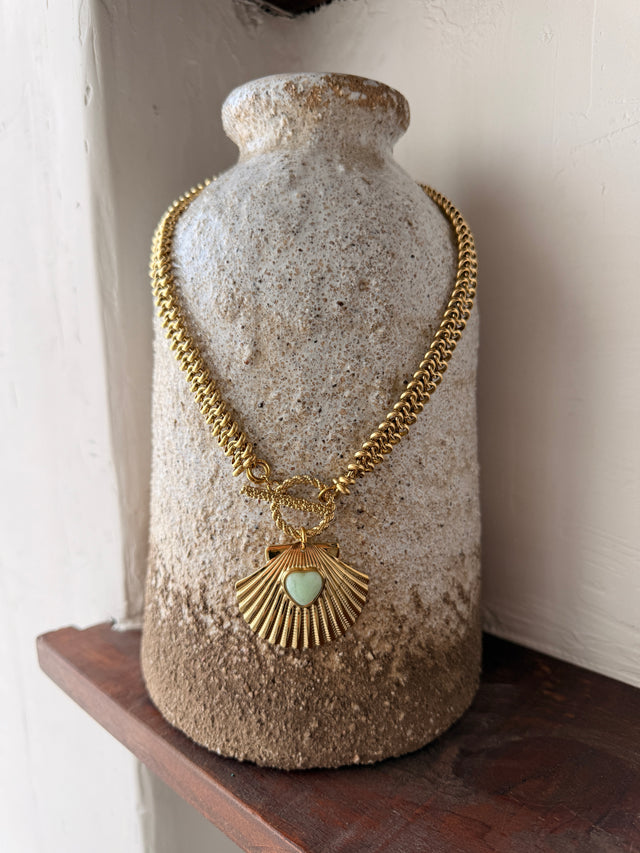 Thick Necklace with Shell