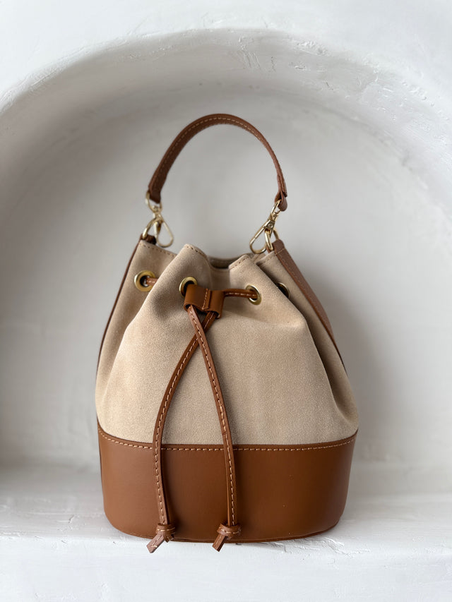 Bucket Bag em Pele