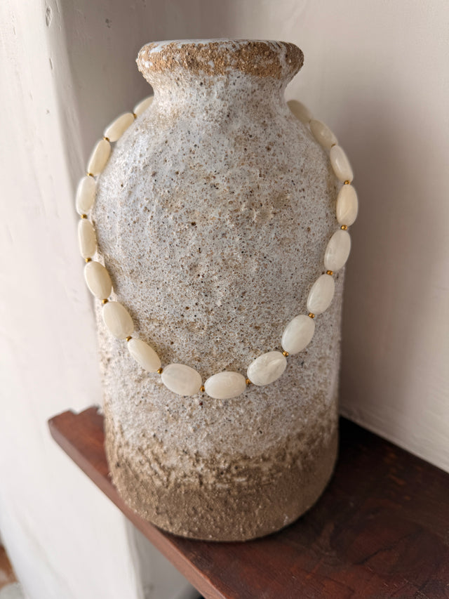 Gluing Stones in Resin