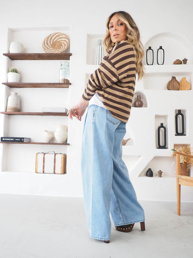 Wide Leg Jeans with Belt