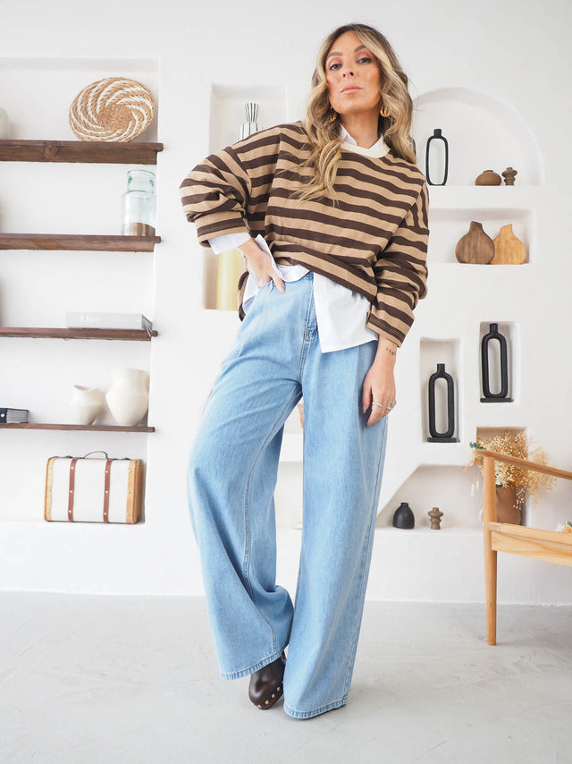 Wide Leg Jeans with Belt