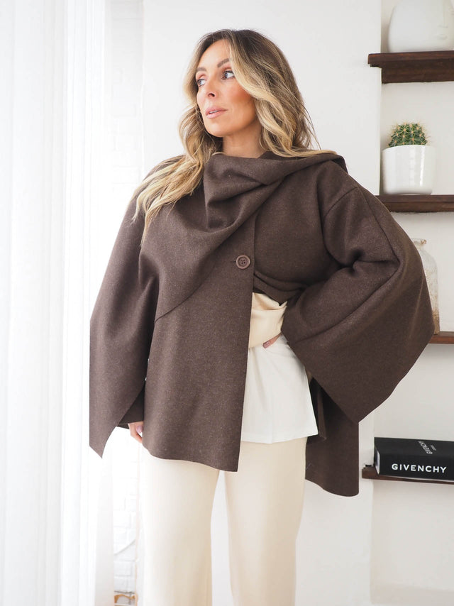 Capa de Fazenda Com Cachecol