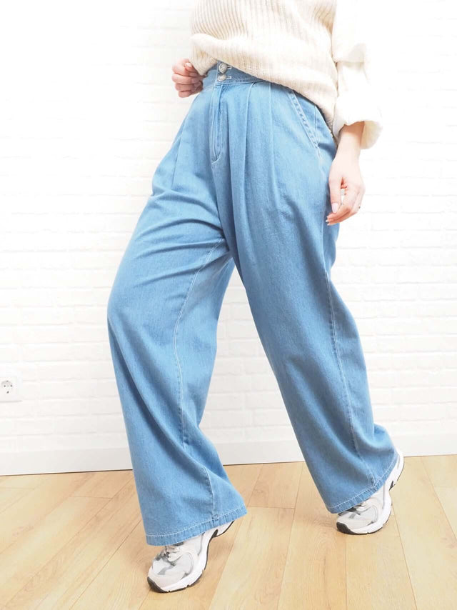 Jeans: Calças Pantalona de Ganga Mulher - Black Peach - Black Peach: 49.00 € | Cor / Color: azul | Tamanho / Size: S, M, L - Black Peach® - Primavera Verão 2024