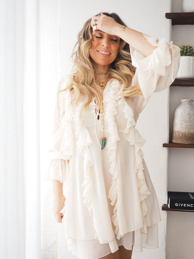 Vestido Curto Folhos