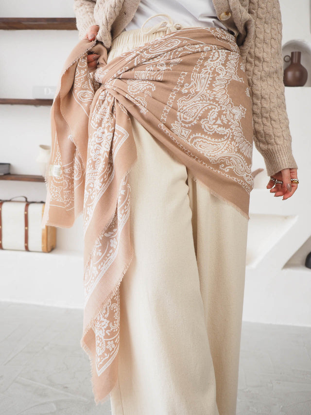 Écharpe Estampado Cornucópias