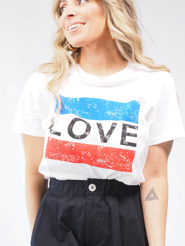 T-Shirts: T-Shirt Love Mulher - Black Peach - Black Peach: 22.00 € | Cor / Color: branco | Tamanho / Size: S/M, M/L - Black Peach® - Primavera Verão 2024