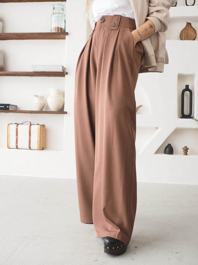 Pleated Trousers with Buttons