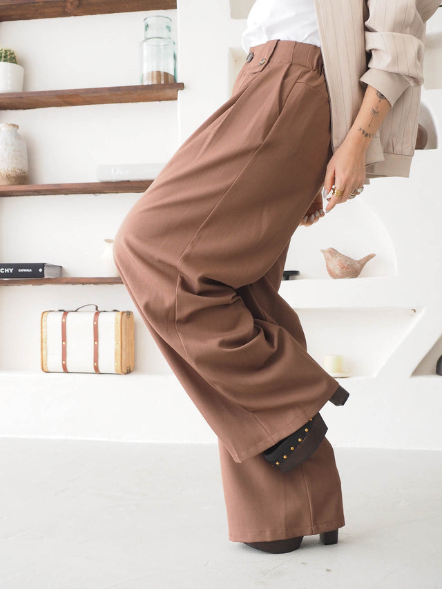 Pleated Trousers with Buttons