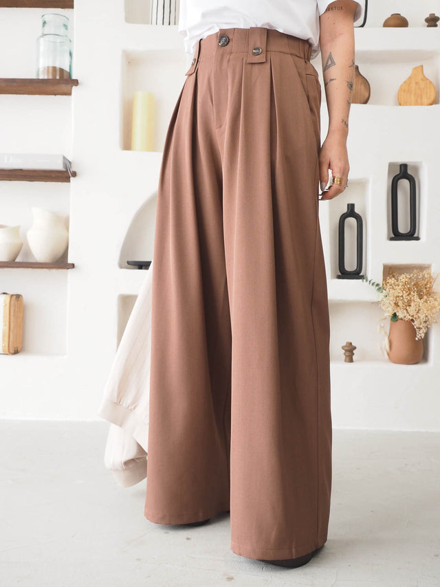 Pleated Trousers with Buttons