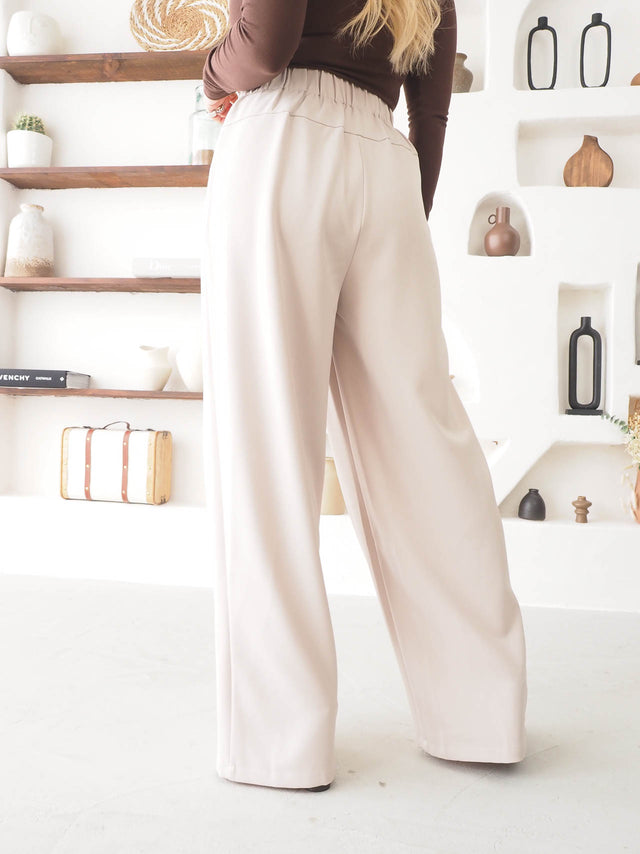 Pleated Trousers with Buttons