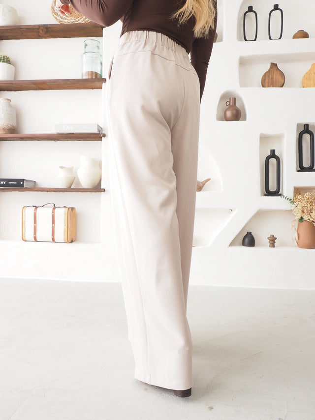 Pleated Trousers with Buttons