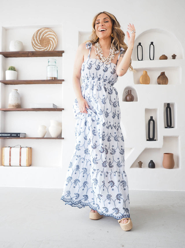 Vestido Comprido Bordado