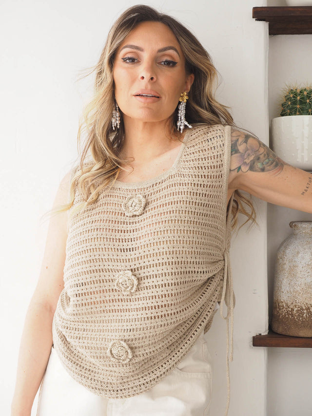 Haut au crochet avec fleurs