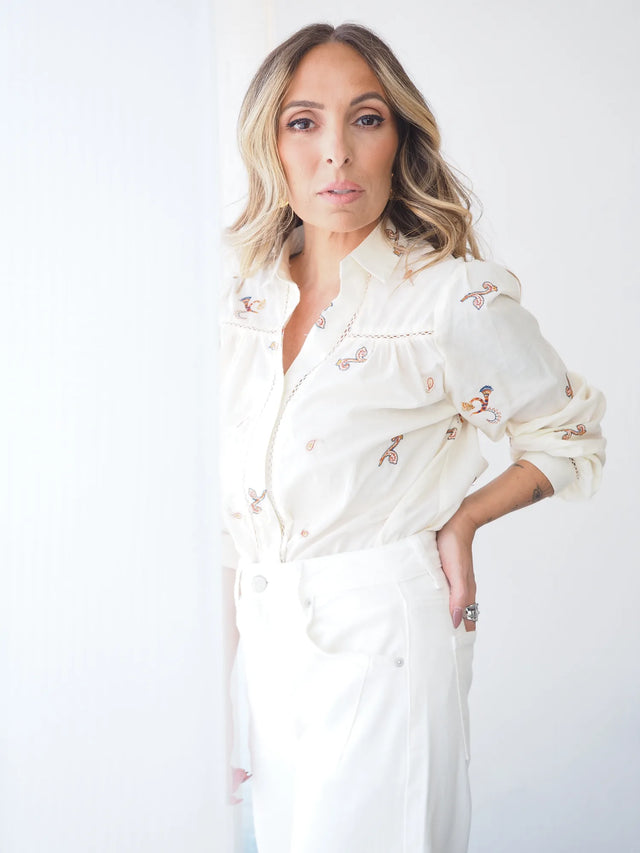 Camisa Botões Com Bordados