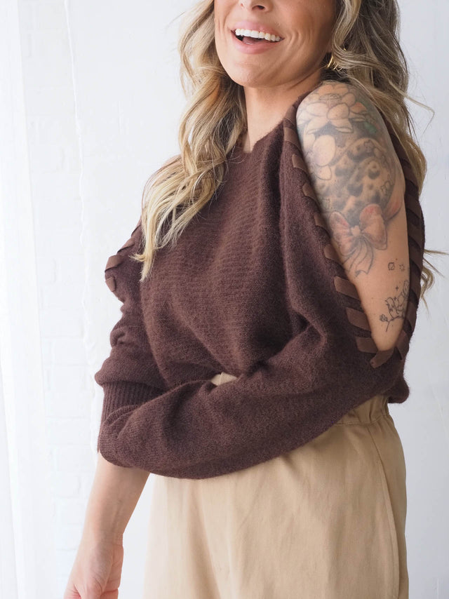 Chemise en tricot à épaules dénudées