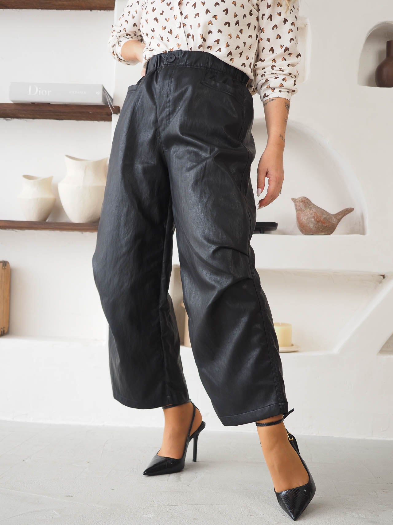 Women's High-Waisted Faux Leather Culottes - Black Peach Store