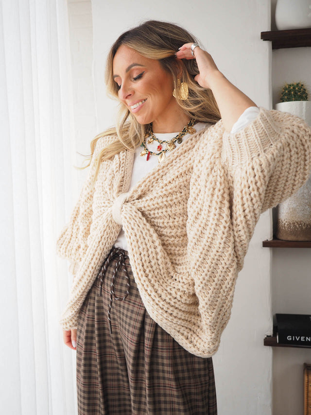 Thick Knit Shirt with Knot