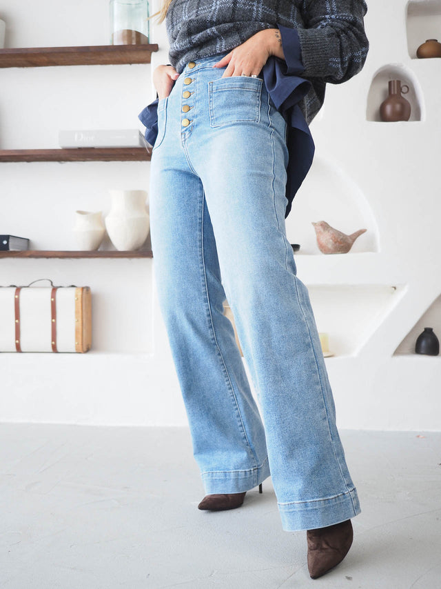 Jeans Wide Leg Com Bolsos e Botões