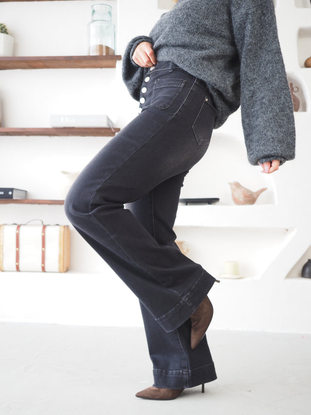 Jeans Wide Leg Com Bolsos e Botões