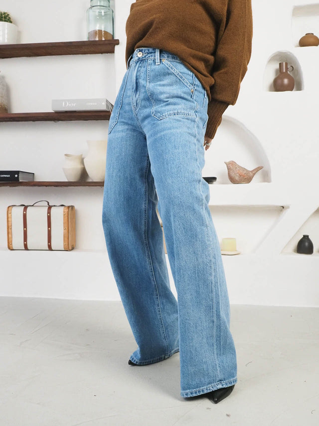 Wide Leg Jeans with Pockets
