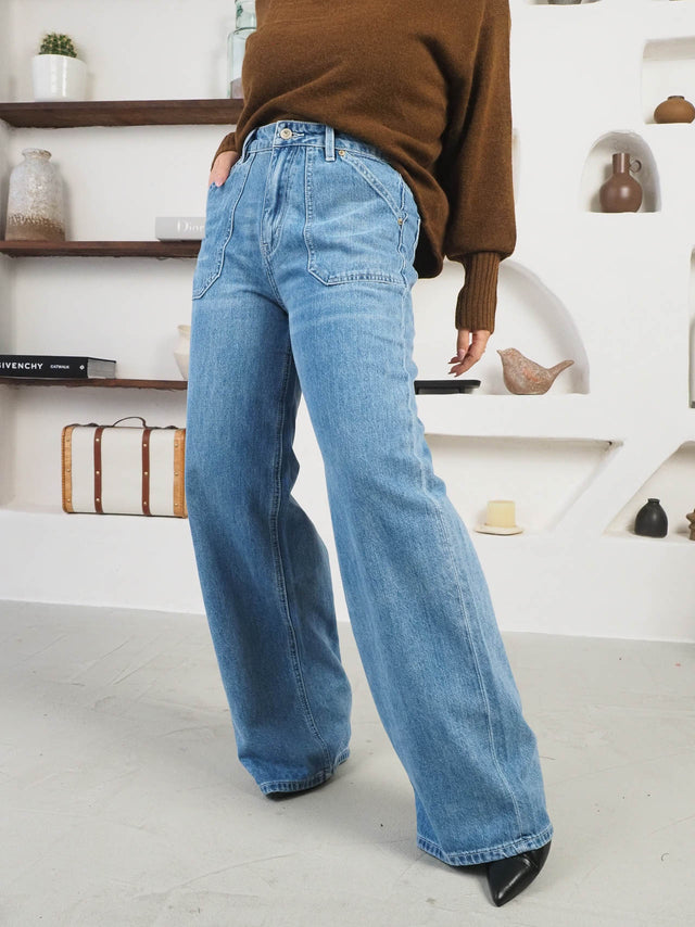 Wide Leg Jeans with Pockets