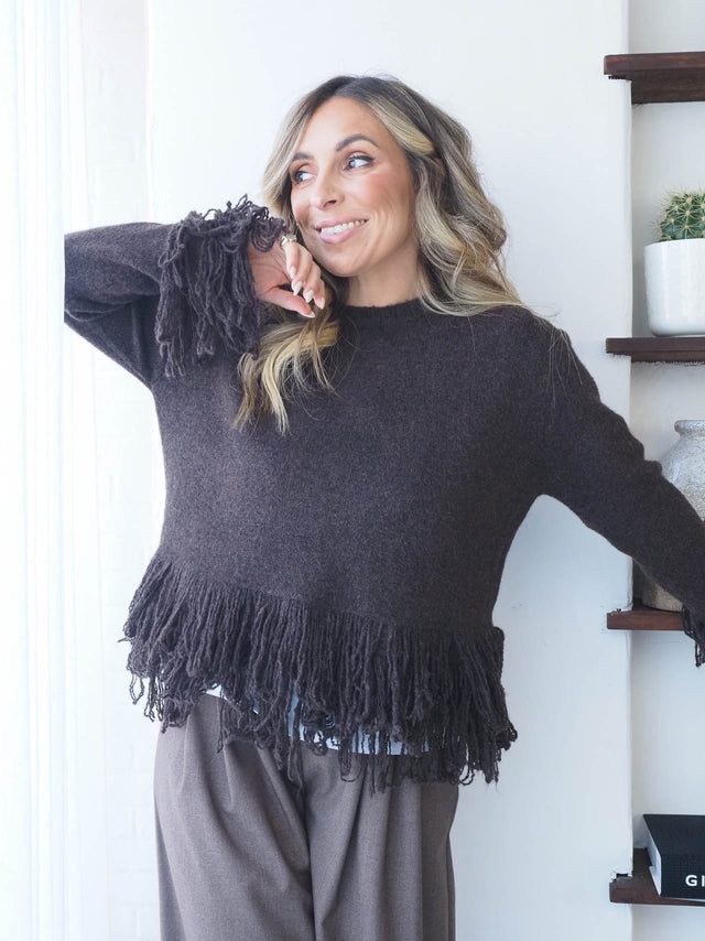 Pull tricoté à franges