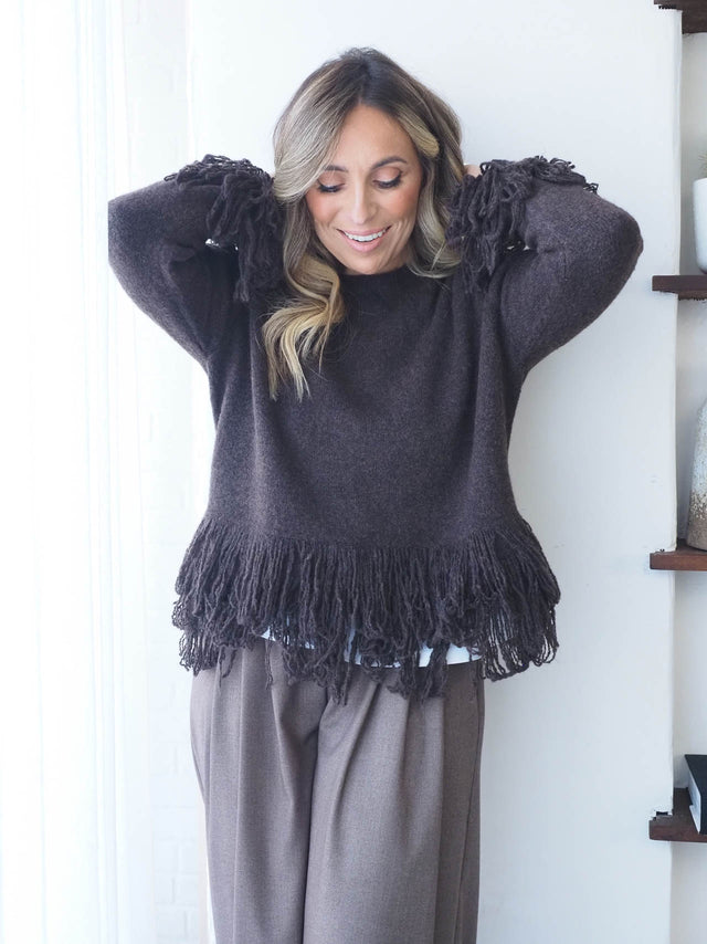Pull tricoté à franges