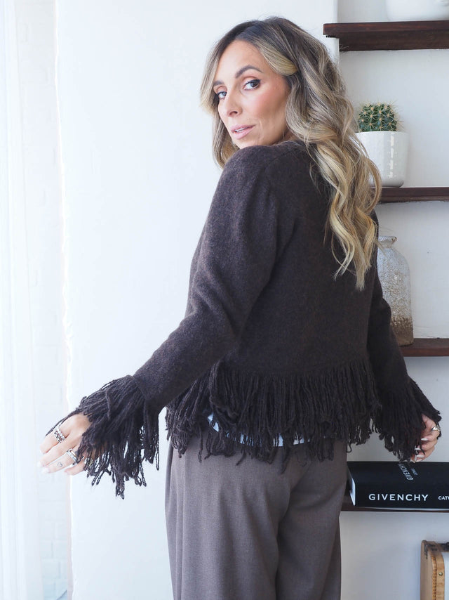 Pull tricoté à franges