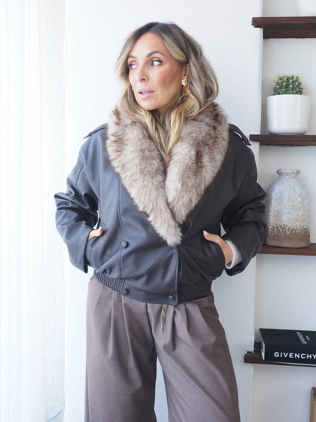 Manteau en fausse fourrure avec fourrure