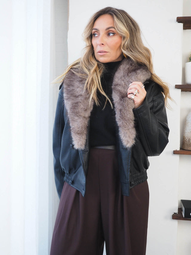 Manteau en fausse fourrure avec fourrure