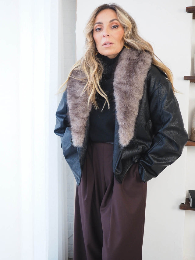 Manteau en fausse fourrure avec fourrure