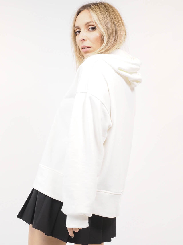 Sweatshirt branca com carapuço.