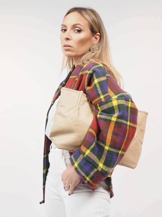 City baga em ecopele bege.