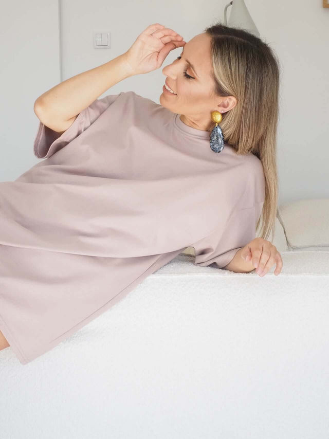 T-shirt básica oversized.