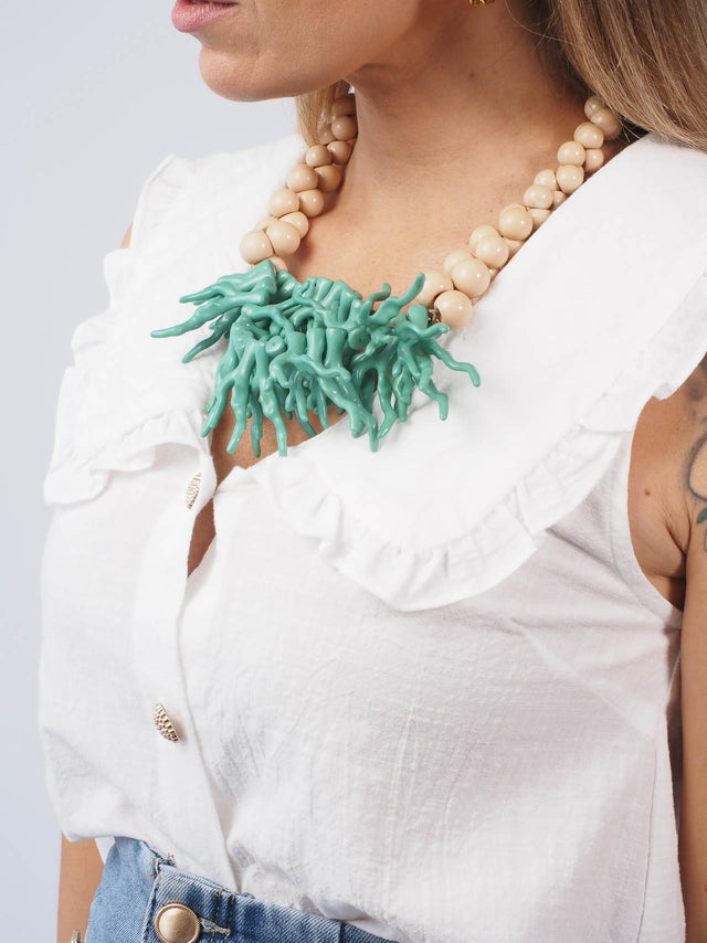 Colar com um efeito único e deslumbrante.