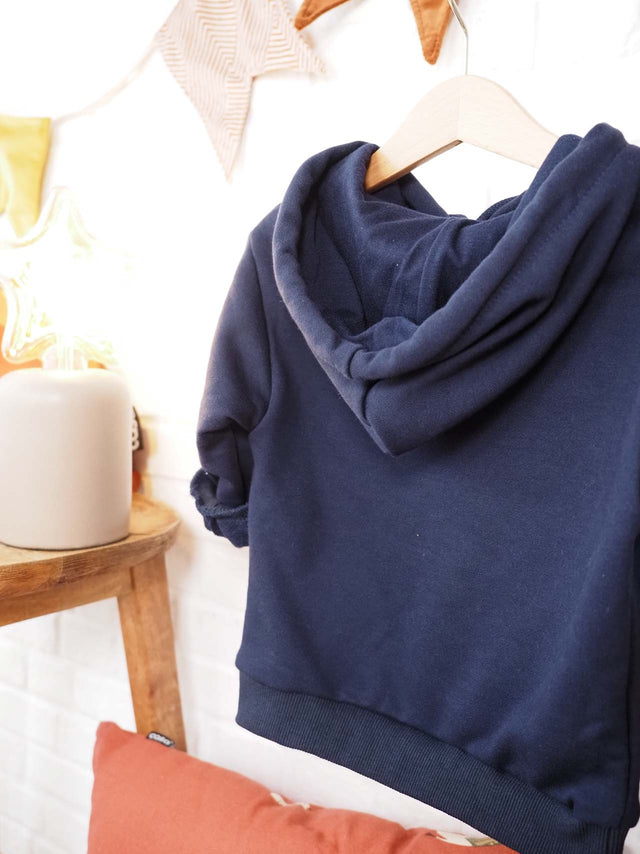 Sweatshirts: Sweatshirt com Carapuço para Criança | Black Peach - Black Peach: 36.99 € | Cor / Color: azul | Tamanho / Size: 4 - Black Peach® - Primavera Verão 2024