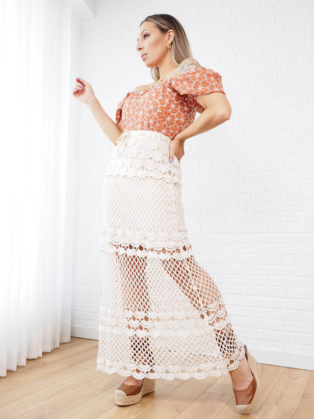 Saias: Saia em Crochet | Black Peach Color: crú Size: SM, LXL | Outono / Inverno 2022