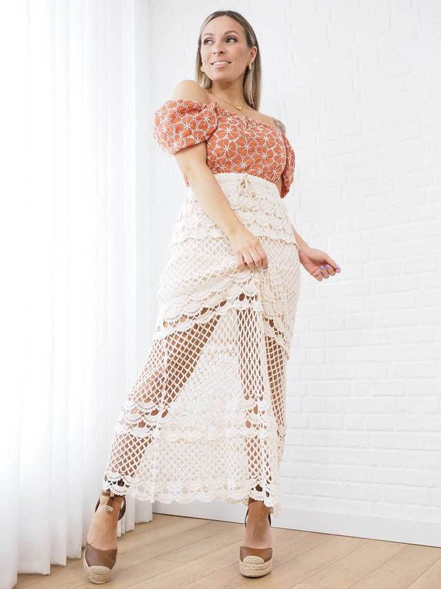 Saias: Saia em Crochet | Black Peach Color: crú Size: SM, LXL | Outono / Inverno 2022