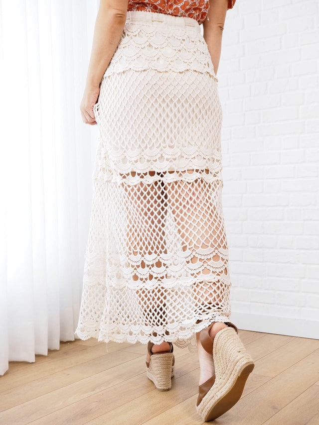 Saias: Saia em Crochet | Black Peach Color: crú Size: SM, LXL | Outono / Inverno 2022