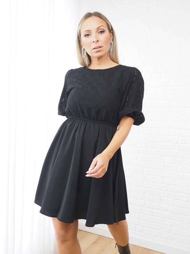 Vestidos: Vestido Curto de Manga Curta - Black Peach® Color: preto Size: S, M, L | Outono / Inverno 2022