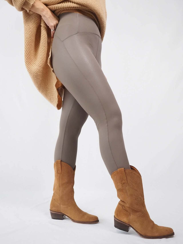 Calças: Leggings para Mulher - Black Peach® Color: taupe Size: L | Outono / Inverno 2022